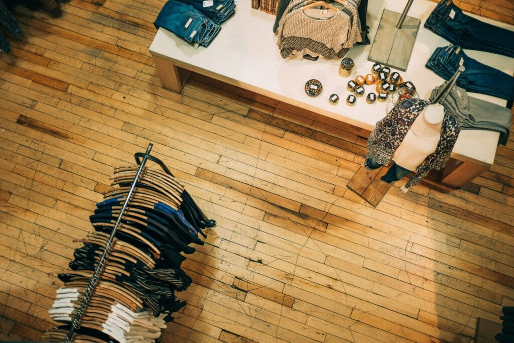 how to start a retail business in dubai